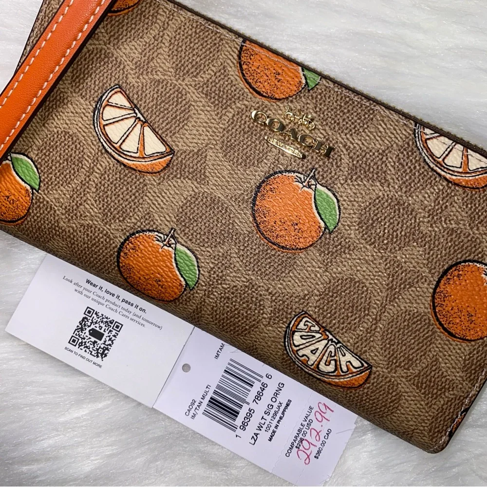 Coach signature with orange print
Accordion wallet New - Picture 2 of 9